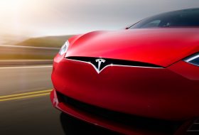 Tesla Model S P100D поднесе сензацията