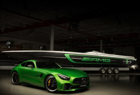 Задава се нова моторница от Mercedes-AMG