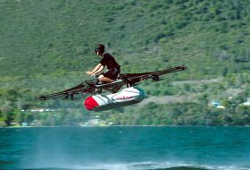 Съосновател на Google създаде летяща кола